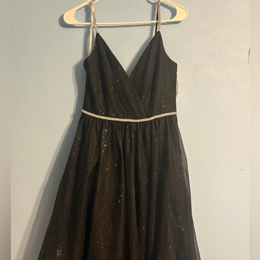 Elegant Black Maxi Dress